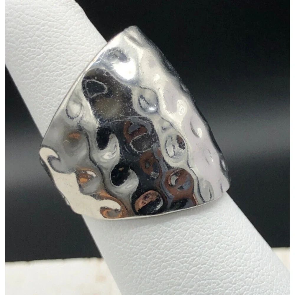Fashion Ring Unisex Size 6 Hammered Silver Tone Wide Band Flared‎ Shank